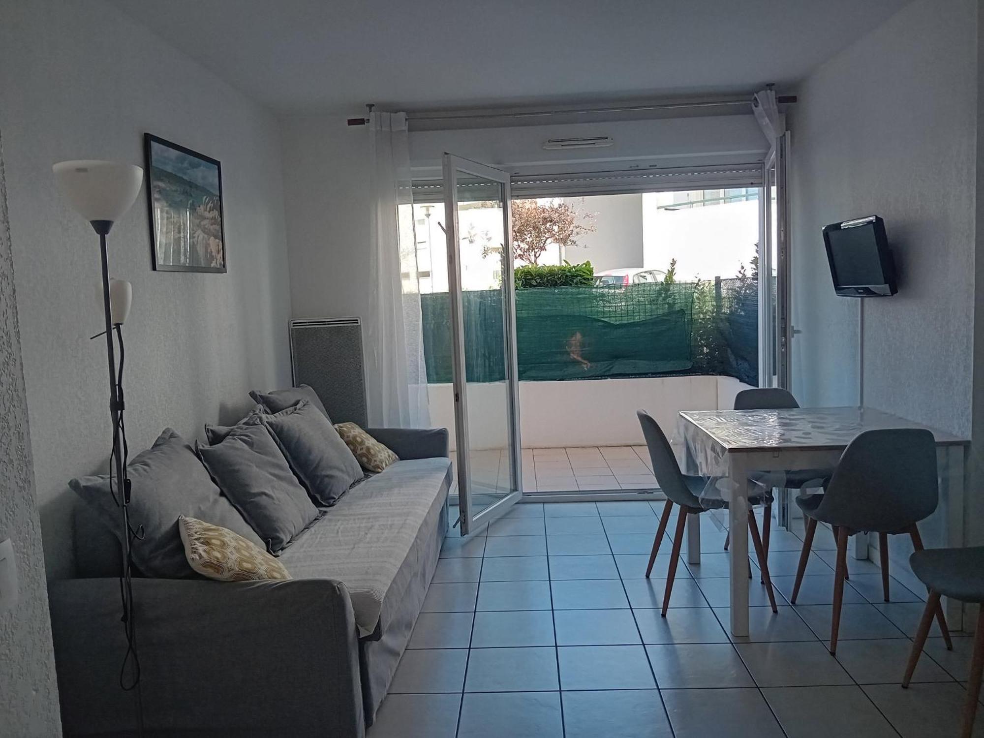 Calme T2 Avec Terrasse A Hendaye, Proche Plage - Fr-1-239-780 Zewnętrze zdjęcie
